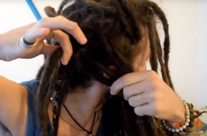 Jó módszer a raszta tincsek tövének horgolása